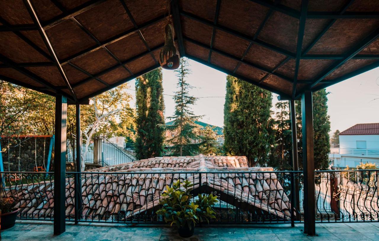 Vila Eden Boutique Hotel Korce Buitenkant foto