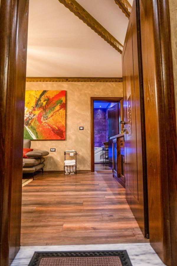Vila Eden Boutique Hotel Korce Buitenkant foto