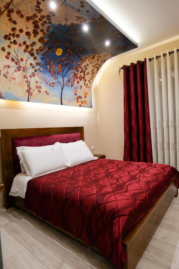 Vila Eden Boutique Hotel Korce Buitenkant foto