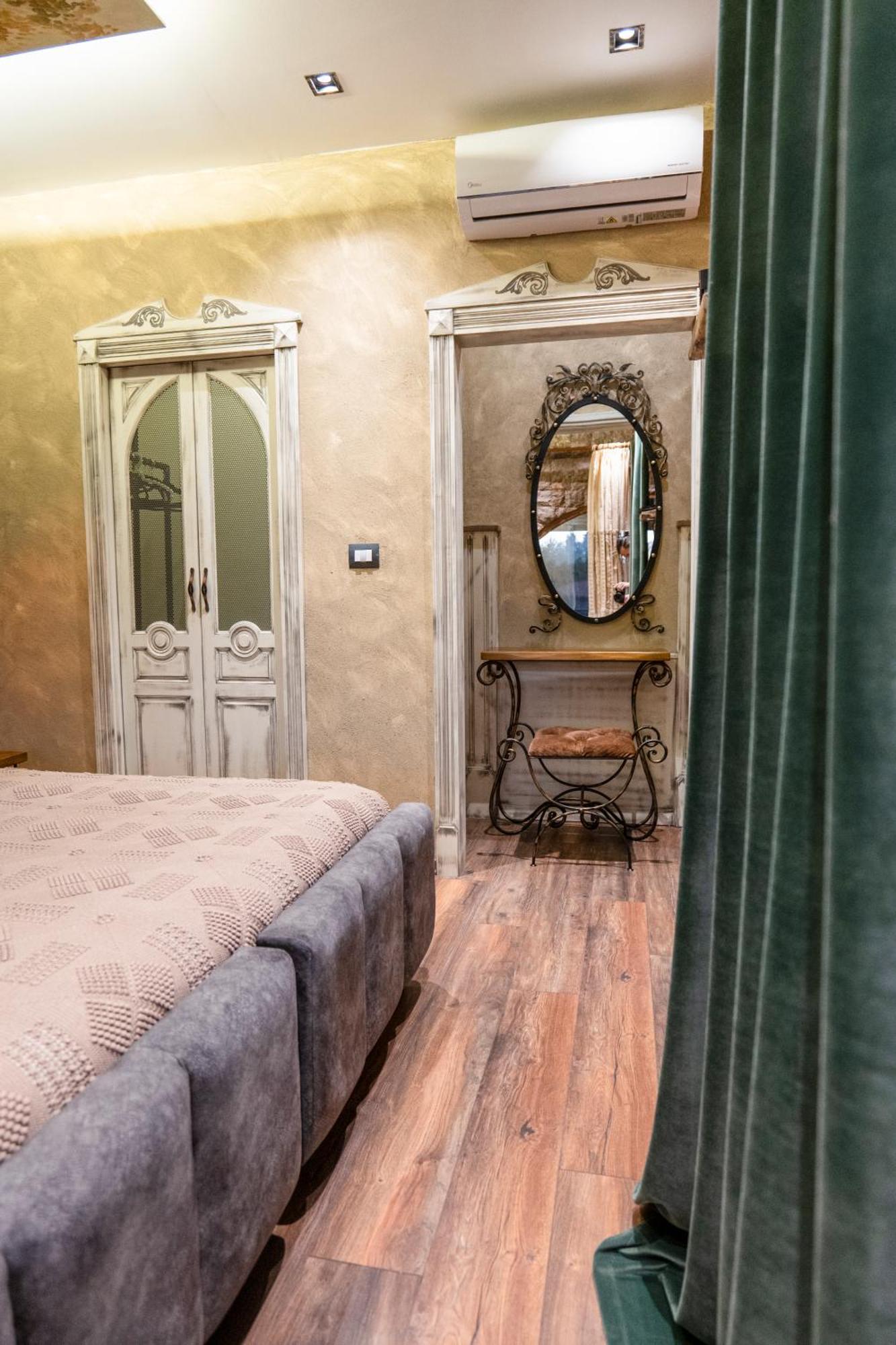 Vila Eden Boutique Hotel Korce Buitenkant foto