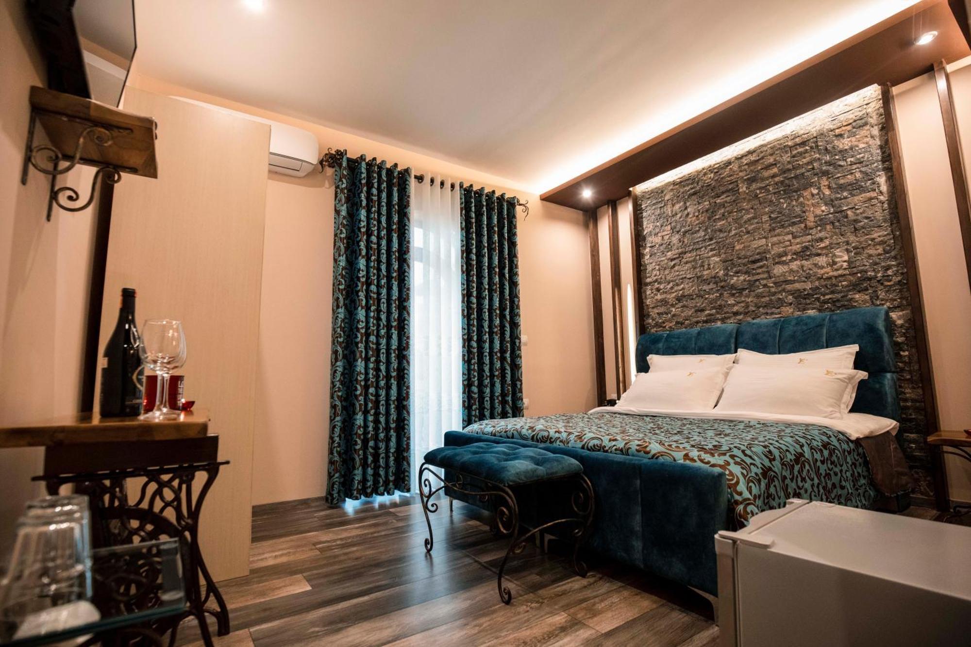 Vila Eden Boutique Hotel Korce Kamer foto